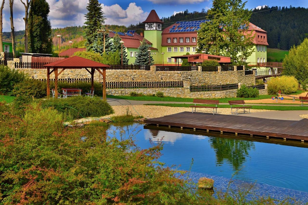 Hotel Forestyma Hodonín Esterno foto