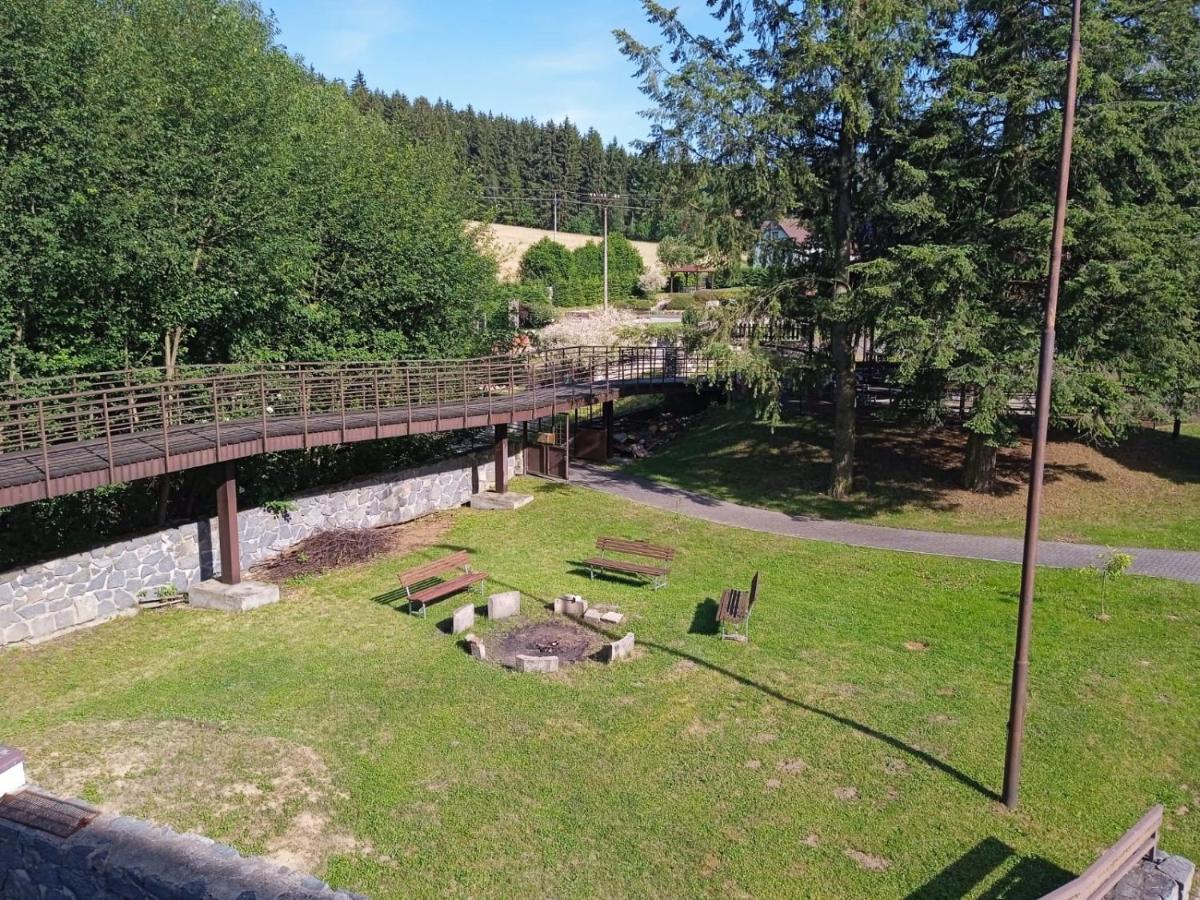 Hotel Forestyma Hodonín Esterno foto