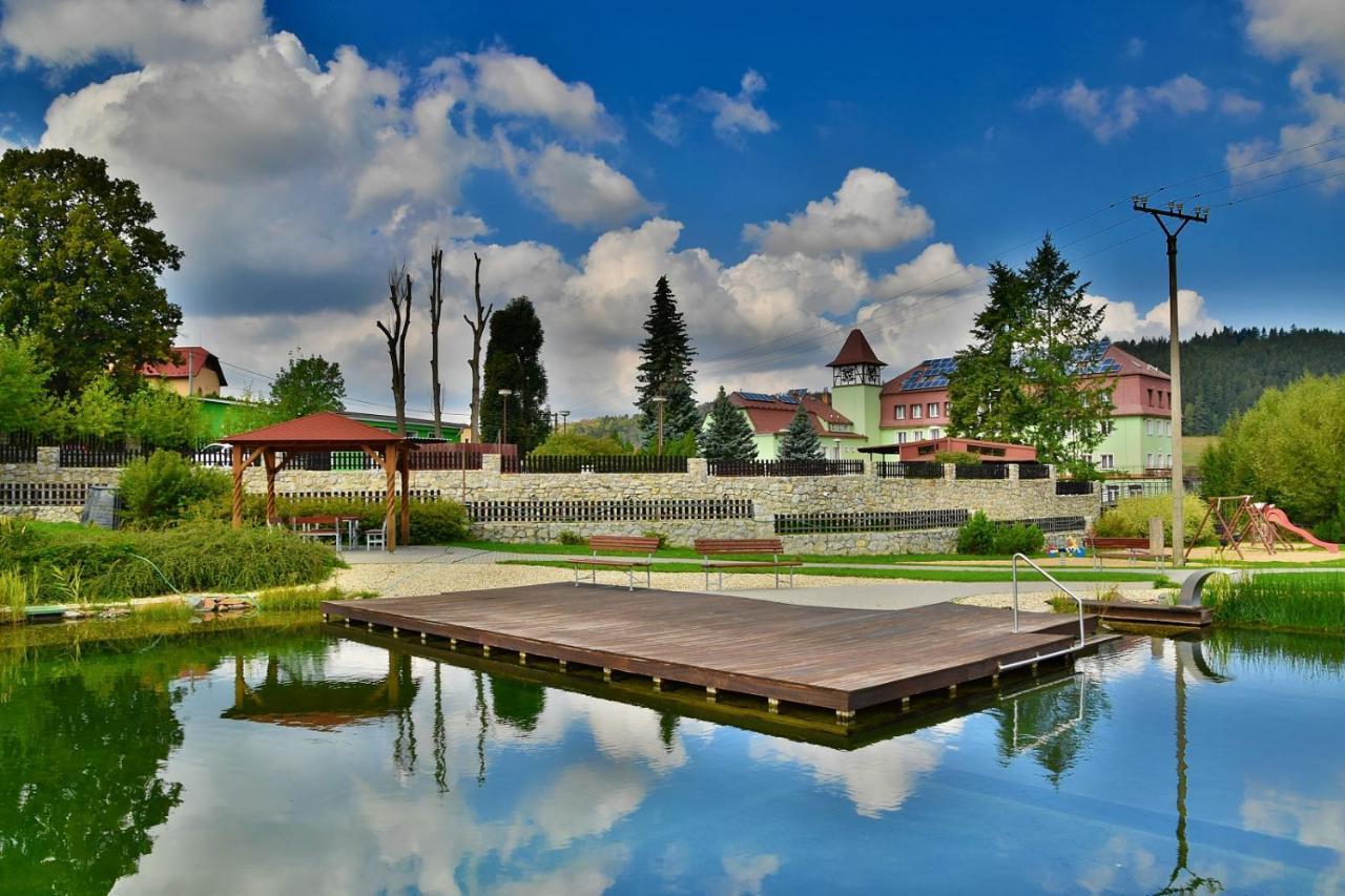 Hotel Forestyma Hodonín Esterno foto