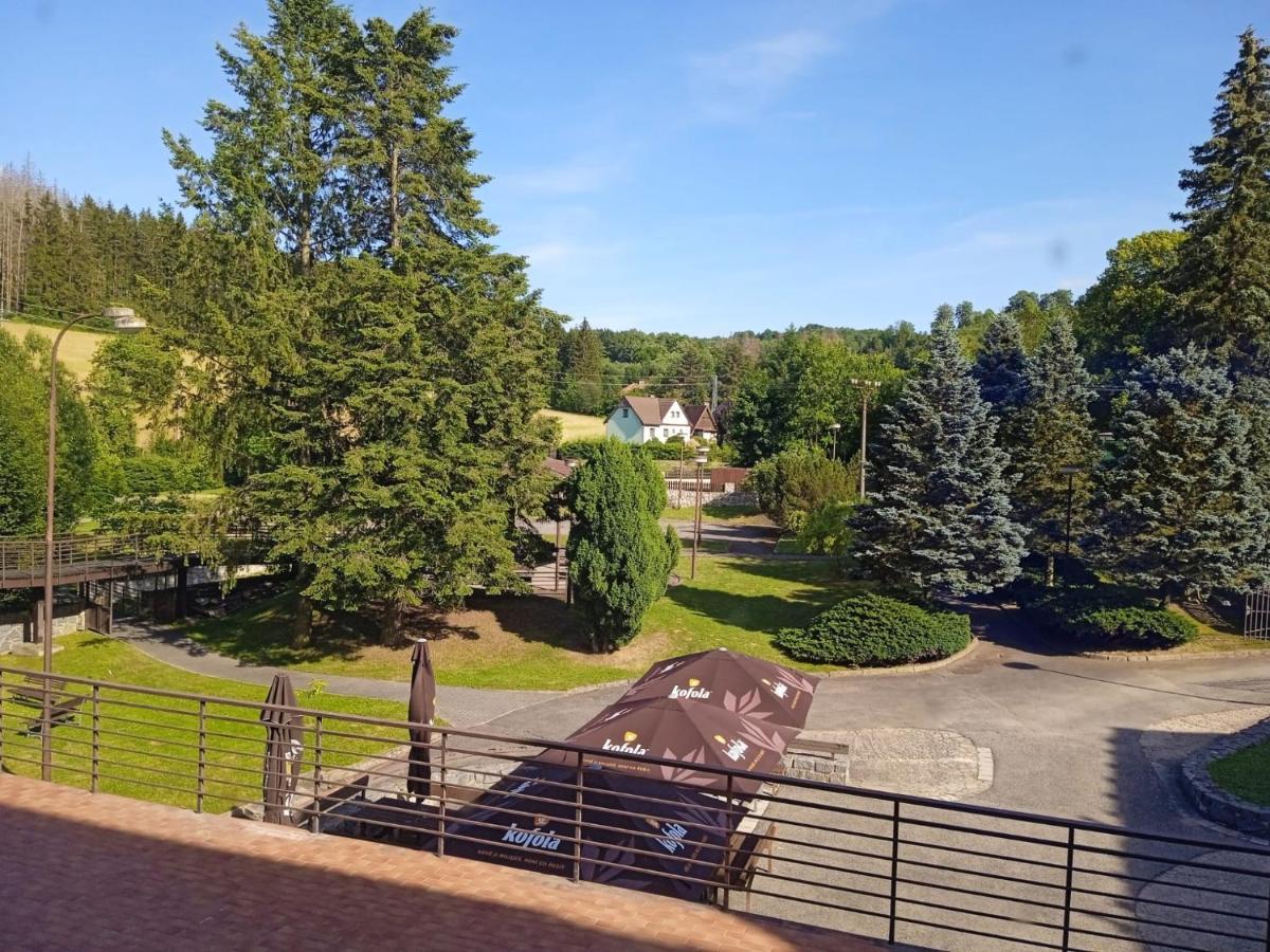 Hotel Forestyma Hodonín Esterno foto